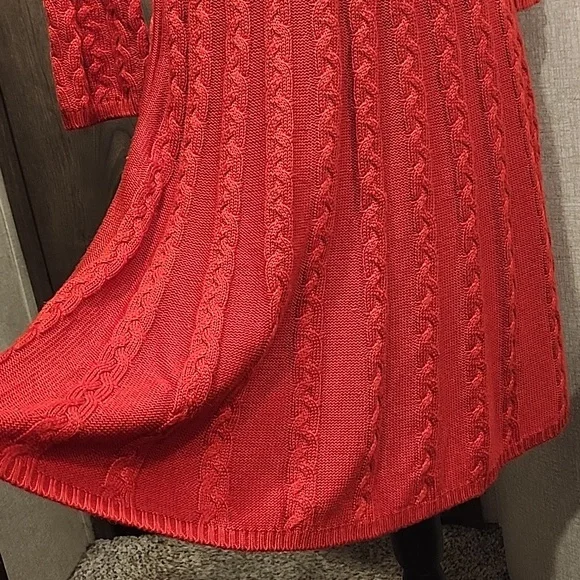 Women's Dress Sweater Cable-Knit V-Neck. - Picture 5 of 7